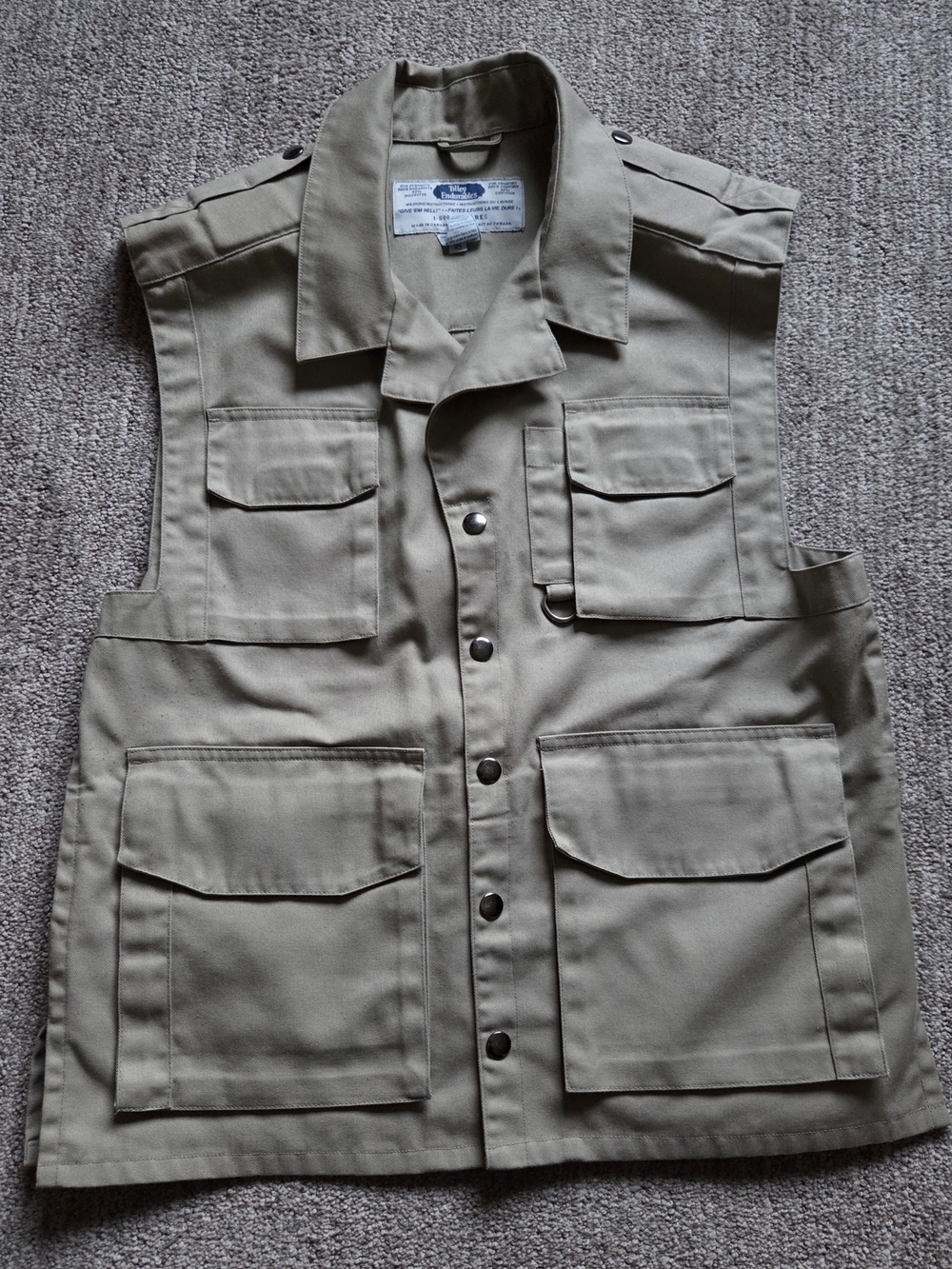 Vintage Tilleys "Give Em Hell!" Men's Utility Vest Khaki Multi-Pocket Outdoor